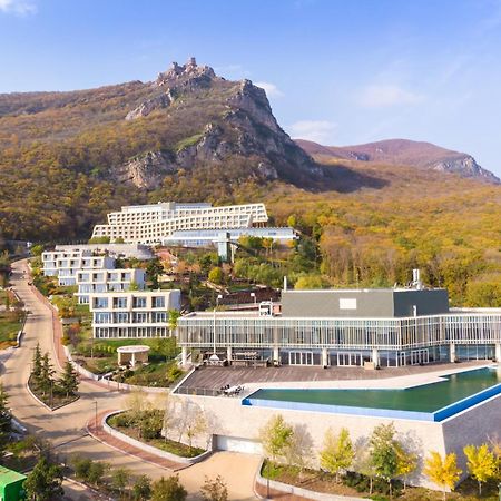 칼라알티 호텔 앤 스파 갈랄티 외부 사진 The resort in 2015